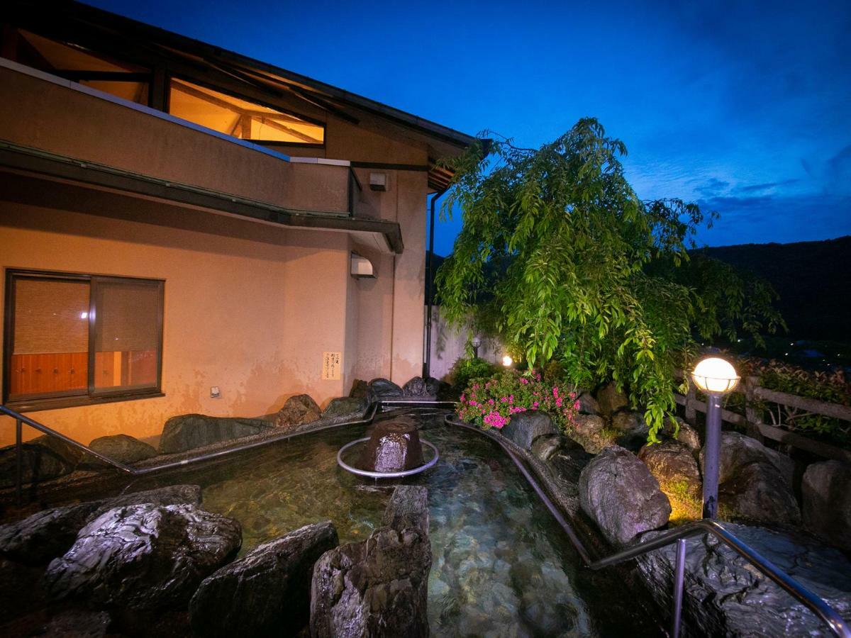 Iwakuni Kokusai Kanko Hotel Exterior foto