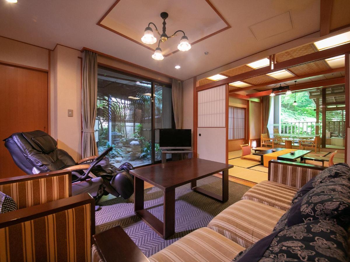 Iwakuni Kokusai Kanko Hotel Exterior foto